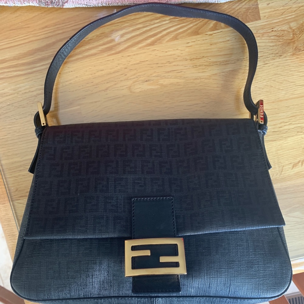 Fendi Mamma Baguette Canvas Leather-Black